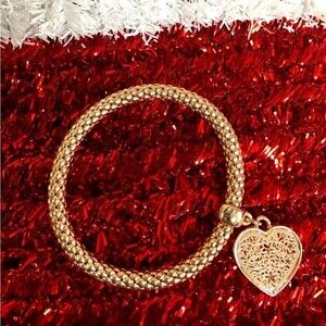 New Rose Gold Metal Round Mesh Stretch Bracelet Heart Charm Filled With Crystals